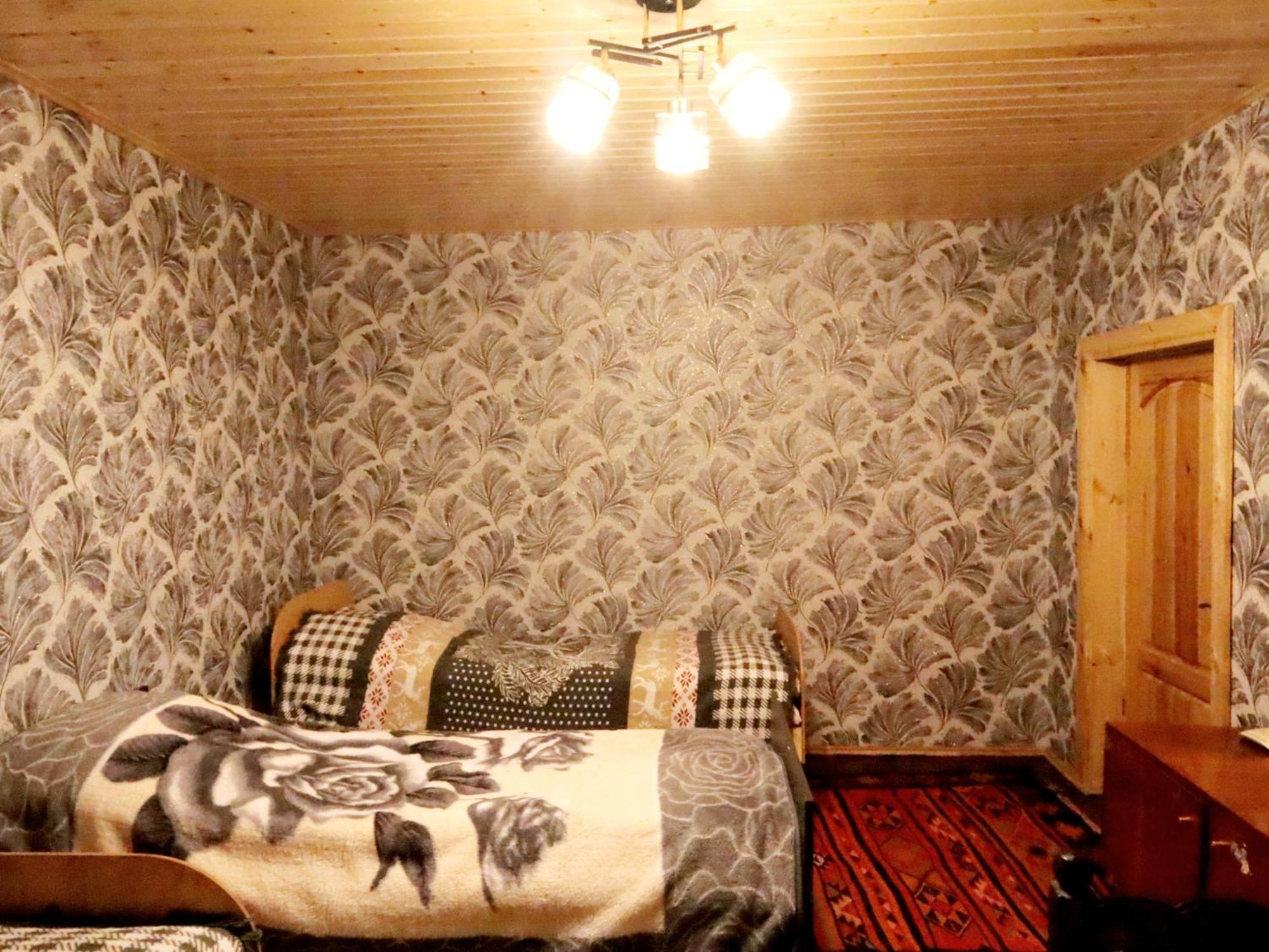 Xinaliq Khinalig Izzet'S Riverside Home Stay Bagian luar foto
